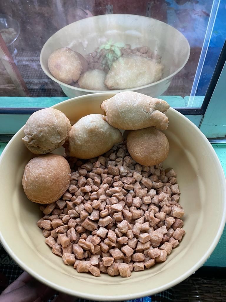 Scotch eggs and peanuts made by a student
